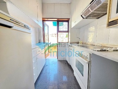 Arrendamento de apartamento T2 na Travessa da Póvoa