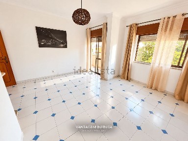 Apartamento T2 à venda na Rua Martins Afonso de Sousa