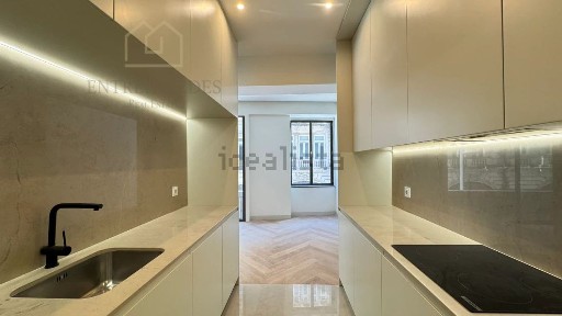 Apartamento T3 à venda na Batalha - Poveiros