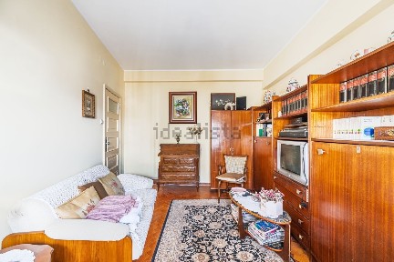 Apartamento T2 à venda no Largo de Soares dos Reis