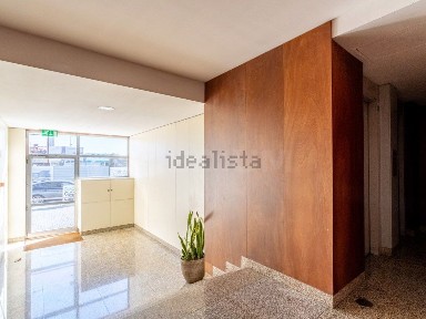 Apartamento T3 à venda na Avenida Dom Manuel II, 1156