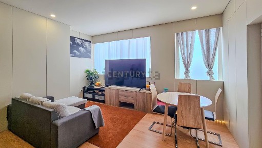 Apartamento T1 à venda na Rua Joaquim Martins Neves, 56