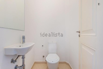Arrendamento de apartamento T3 na Rua da Sociedade Farmacêutica