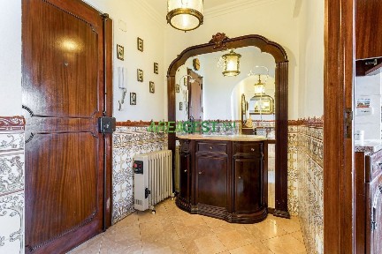 Apartamento T3 à venda nos Circular Sul do Bairro da Encarnação