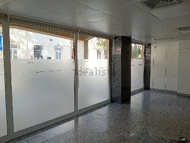 Arrendamento de espaço comercial na Avenida Carlos Silva s/n