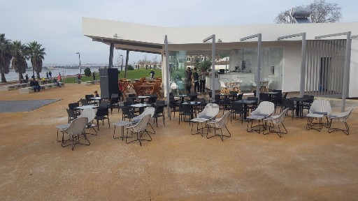 Arrendamento de espaço comercial na Quinta da Fidalga - Quinta do Outeiro - Murtinheira