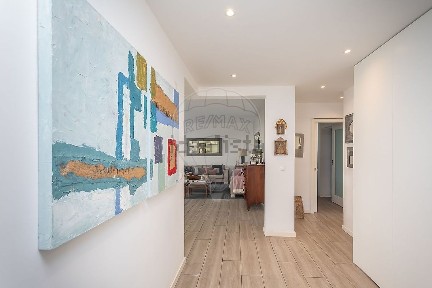 Apartamento T3 à venda na Rua José Joaquim de Freitas
