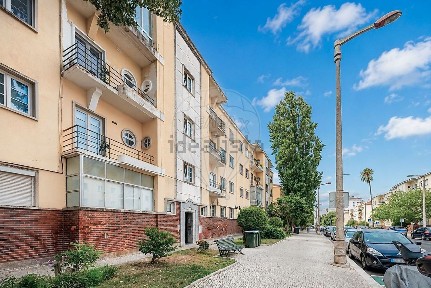 Apartamento T4 à venda na Avenida da Igreja