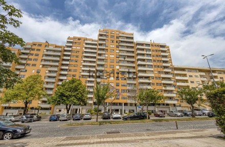 Arrendamento de apartamento T2 na Rua da Venezuela