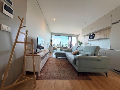 Arrendamento de apartamento T2 na rotunda edgar cardoso s/n