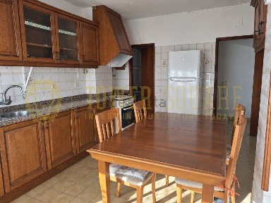 Apartamento T3 à venda no Porto de Mós