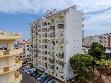 Apartamento T1 à venda na Rua 3