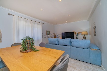 Apartamento T2 à venda na Lavradio