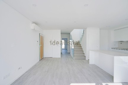 Apartamento T2 à venda na Rua José Saramago, 225