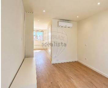 Apartamento T1 à venda na Travessa de Antero de Quental
