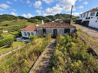 Casa ou moradia à venda na Rua Cotovelo