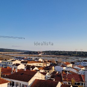 Apartamento T8 à venda na Rua Bento de Jesus Caraça, 22
