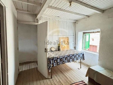 Moradia geminada à venda na Covilhã e Canhoso