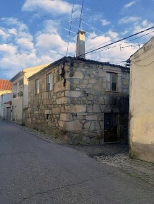Moradia independente à venda na Covilhã e Canhoso