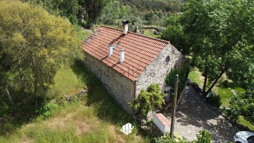 Moradia independente à venda na Ribeira de Ocreza s/n