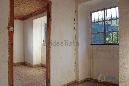 Casa de aldeia à venda em Vale de Mós