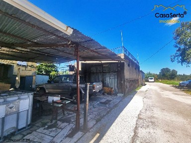 Moradia independente à venda em Vale Cortiço s/n