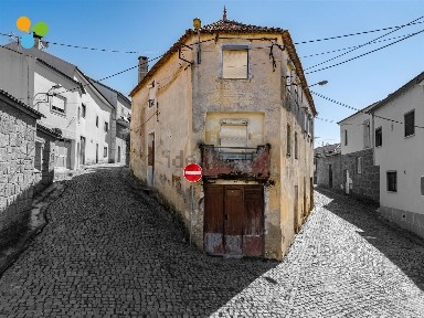 Moradia geminada à venda em Ferro