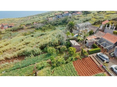 Armazém à venda em Porto Moniz
