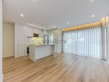 Apartamento T2 à venda na Rua Estado da India