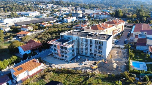 Apartamento T2 à venda na Rua Irmãos Cardoso de Matos s/n