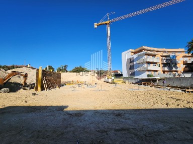 Apartamento T1 à venda na Rua Tomás Ribeiro s/n