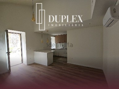 Apartamento T1 à venda na Rua Eirinha, 2