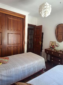 Arrendamento de apartamento T1 na Rua Emídio Pinto