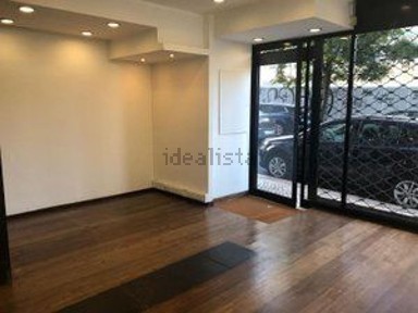 Arrendamento de espaço comercial na Avenida São João de Deus, 37