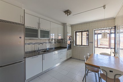Arrendamento de apartamento T2 na Rua 14, 652