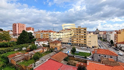 Arrendamento de apartamento T3 em São João da Madeira