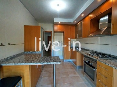 Arrendamento de apartamento T2 na Avenida de Santa Joana