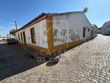 Moradia independente à venda na Vidigueira
