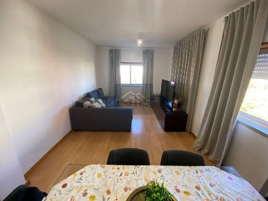 Arrendamento de apartamento T3 na Rua David Mourão Ferreira