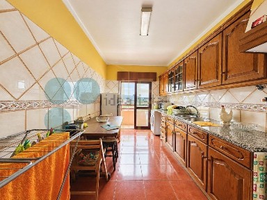 Arrendamento de apartamento T2 na Quatro Caminhos