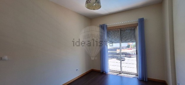 Arrendamento de apartamento T2 no Vale Pedras