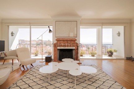 Arrendamento de penthouse na Rua de São Domingos