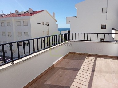 Arrendamento de apartamento T2 na Póvoa de Penafirme - Santa Cruz