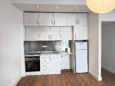 Arrendamento de apartamento T1 na Rua Arco do Carvalhão, 35
