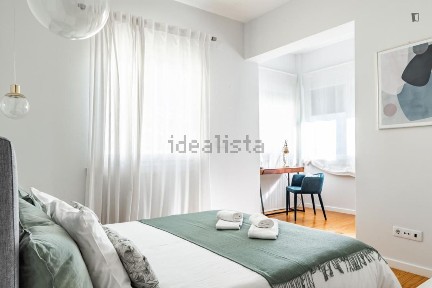 Arrendamento de apartamento T3 na Avenida Engenheiro Duarte Pacheco