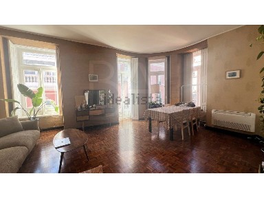Arrendamento de apartamento T1 na Rua de São Marçal, 168